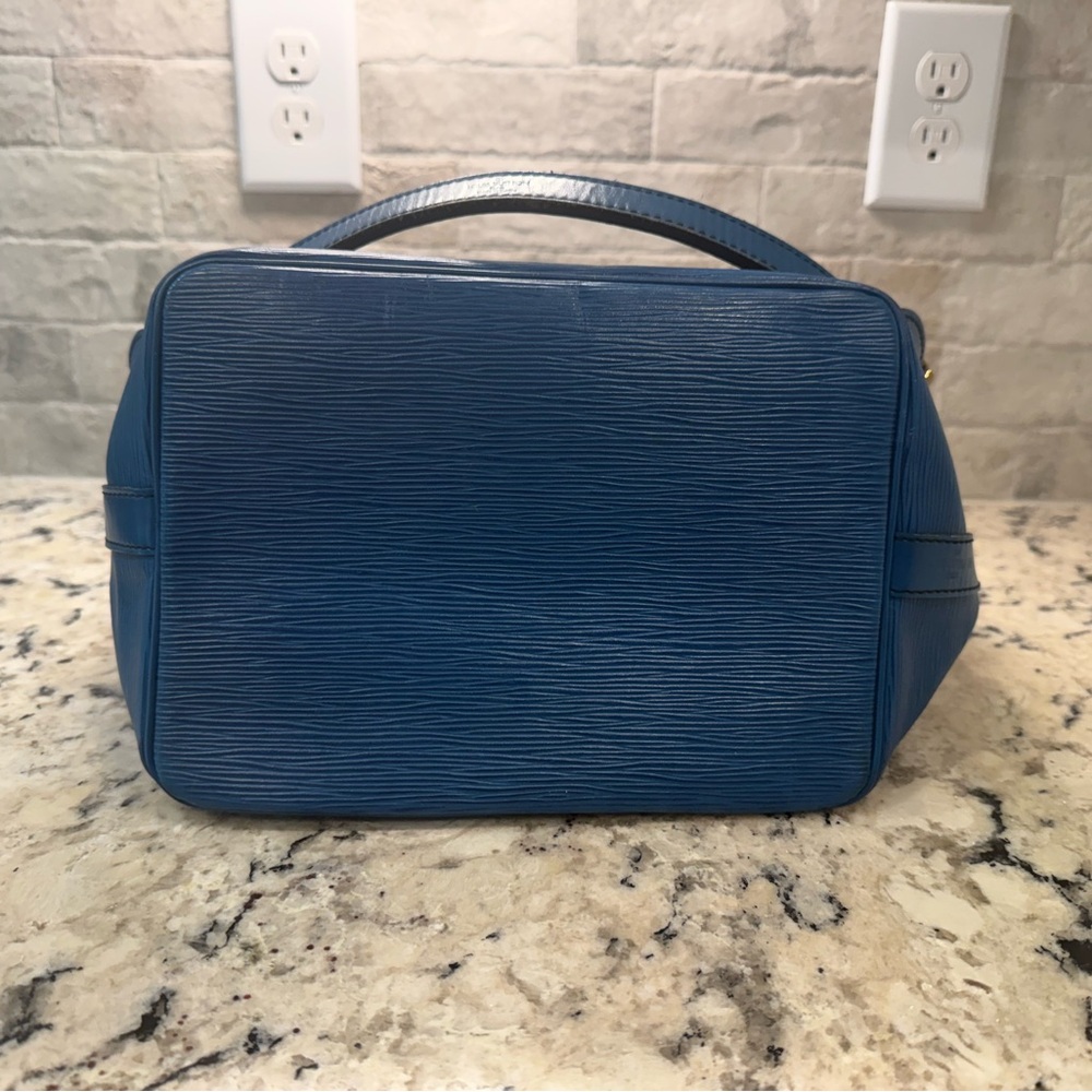 Louis Vuitton EUC Vintage Epi Leather Blue Shoulder Bag - Picture 5 of 12